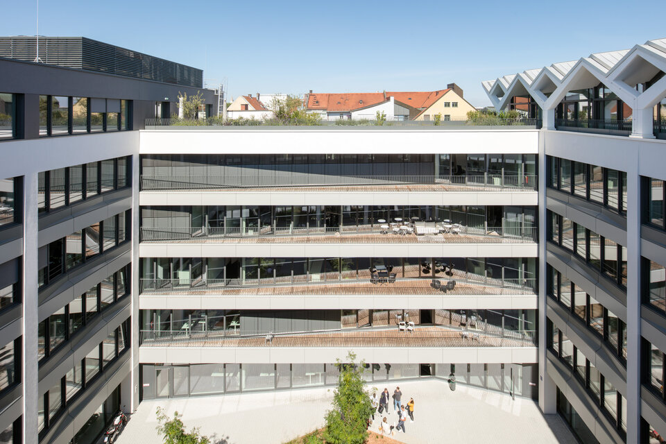 Revitalisierung der BRK Verwaltung und Rettungswache im Lehel3